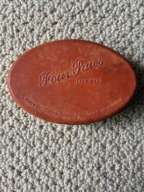 Vintage Terra-Cotta Colored Four Paws Rubber Curry Brush for Good Grooming
